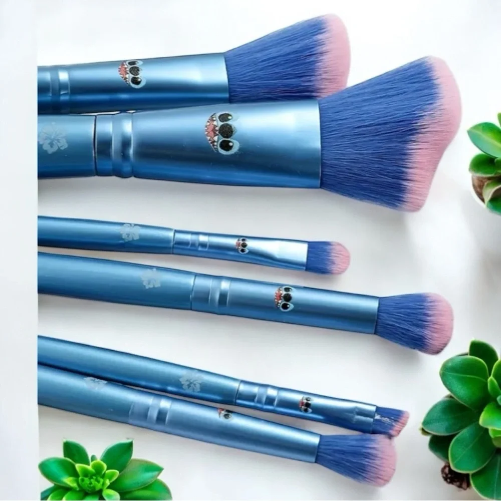 Stitch Makeup Brush 6 Piece Set in Blue with Pink tip